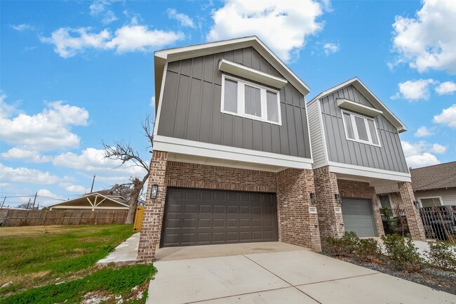 Building Photo - 1504 Hussion St