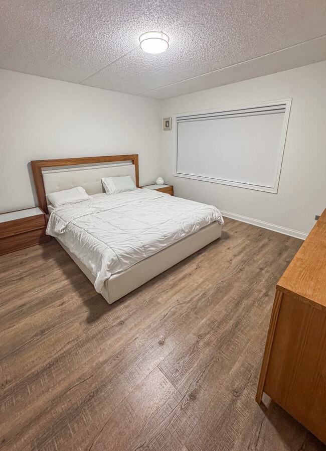 Foto del edificio - 750 Pearson St