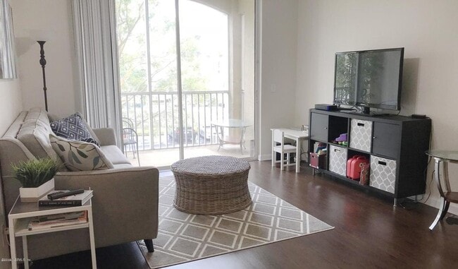 Foto del edificio - 7801 Point Meadows Dr