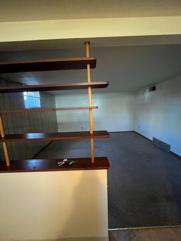 Building Photo - 418 Lola Ln