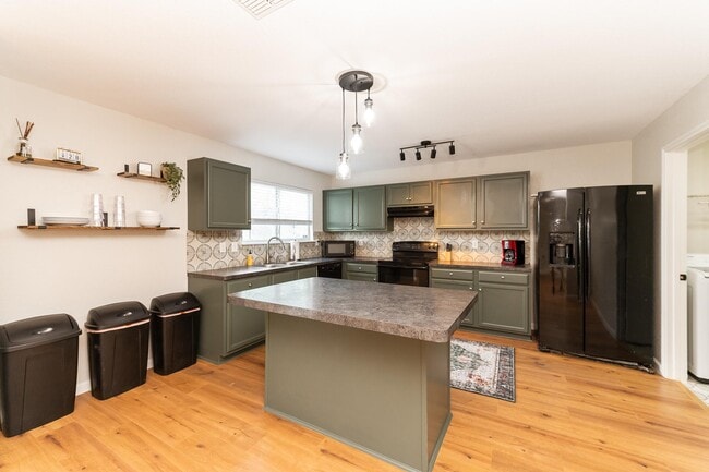 Building Photo - 13111 Southton Run