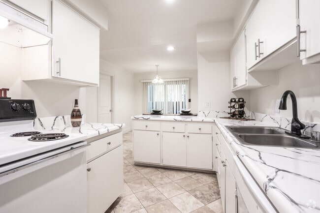 Plan A - Cocina - Amberwood Apartments