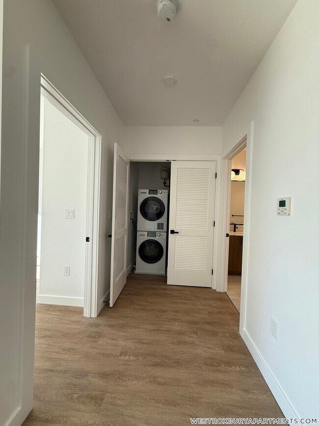 Building Photo - 199 Gardner St