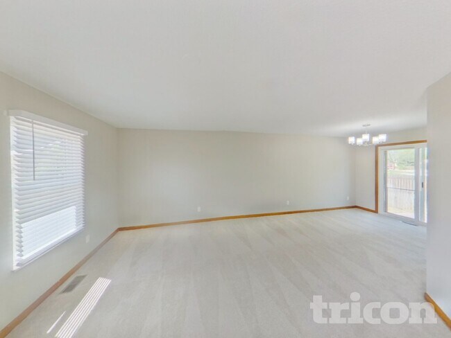Building Photo - 1040 Catherwood Dr