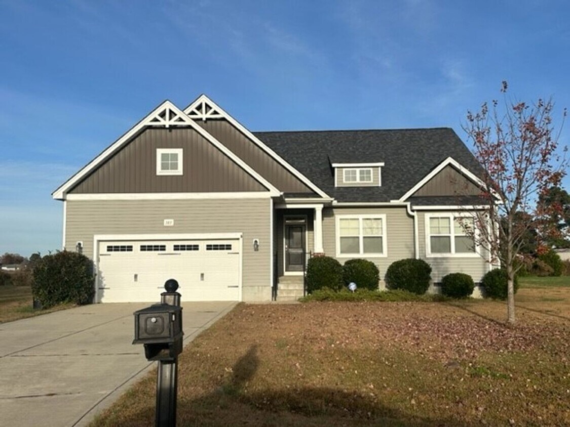 Primary Photo - 103 Clovis Ct