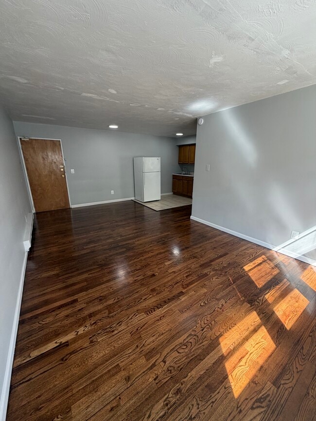 Foto del edificio - 337 E Grand Ave