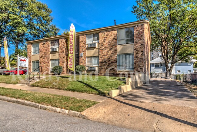 Building Photo - 290 S Waldran Blvd