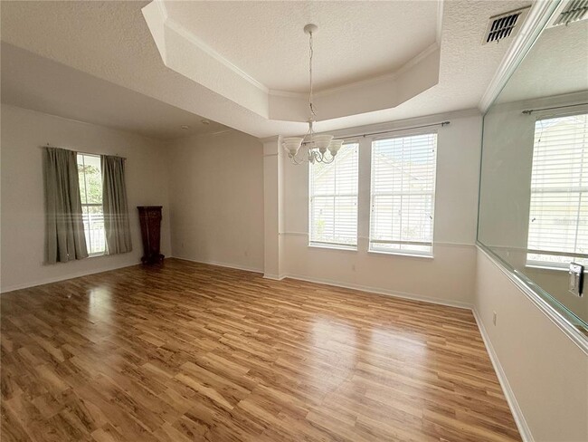 Building Photo - 902 Waterside Dr