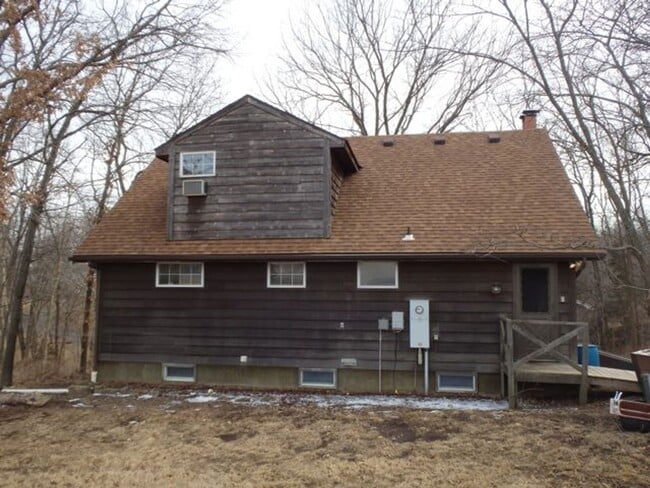 Foto del edificio - Unique 3 Bed 2 Bath Cabin In The Heart of Columbia!