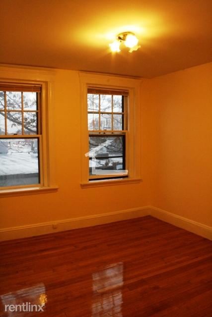 Building Photo - 3 br, 1 bath  - 50 Chester St Apt 7