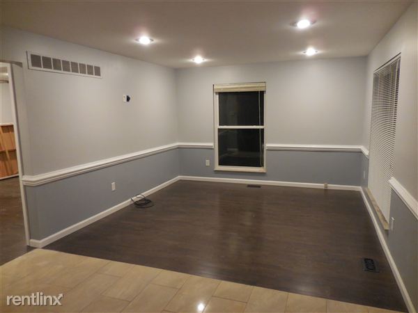 Primary Photo - 2713 Roundtree Dr