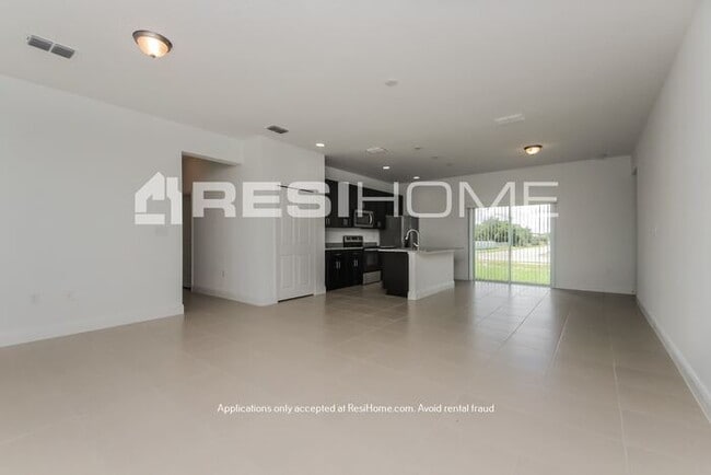 Building Photo - "LIMITED TIME OFFER: Get 1 month FREE RENT...