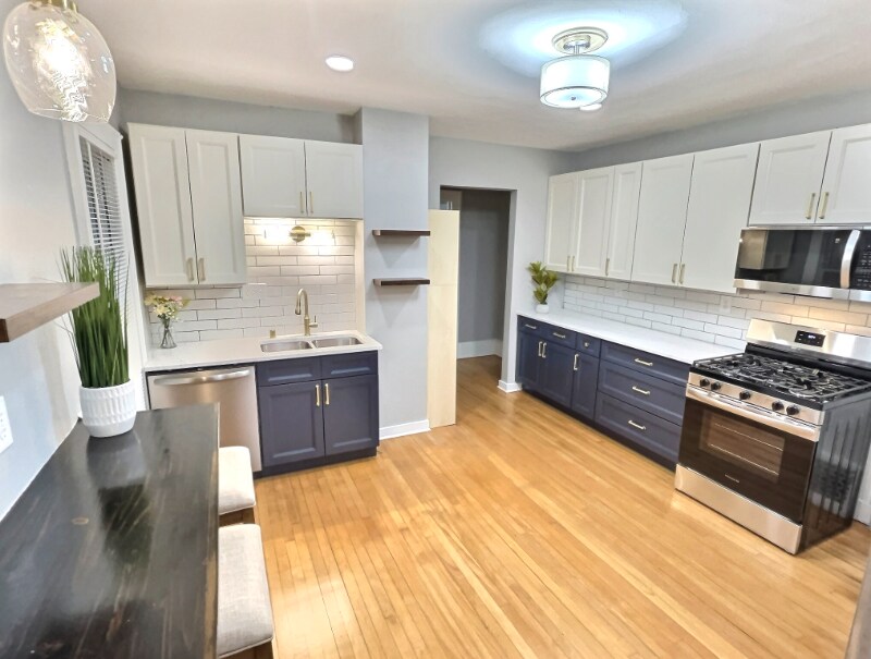 Foto principal - 2634 N Bartlett Ave