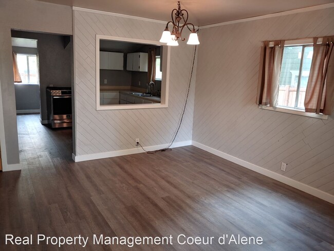 Foto del edificio - 3 br, 1 bath House - 1706 E Front St.