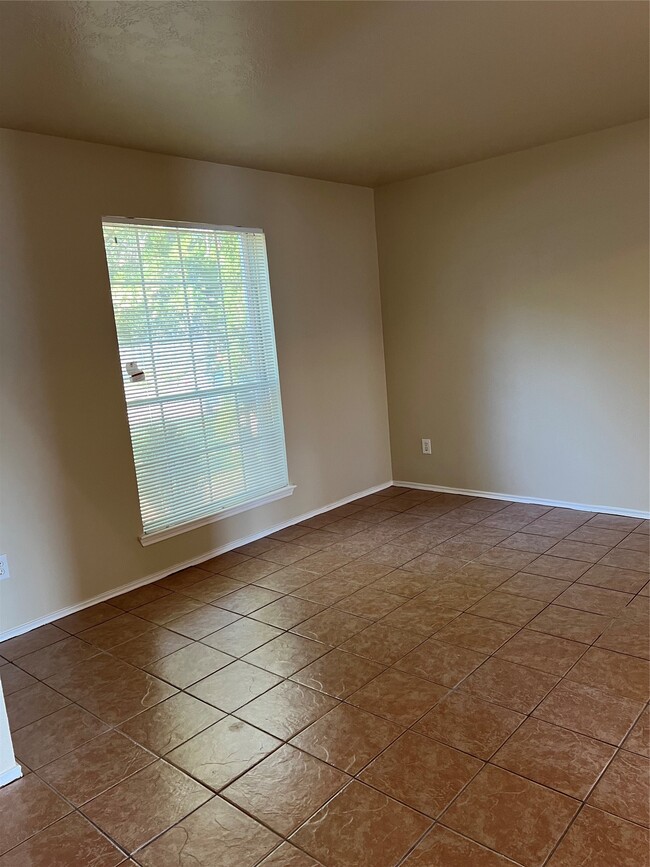 Building Photo - 819 Citation Dr