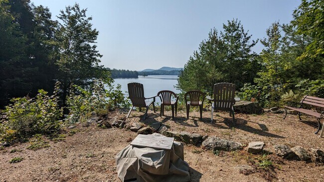 Building Photo - 9 Meredith Center Rd