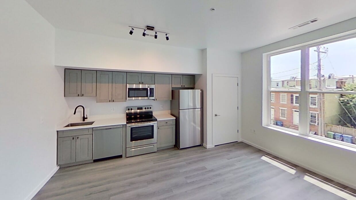 Photo - 725 W Pratt St. Apartments