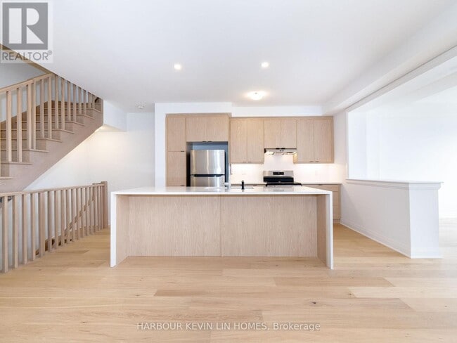 Building Photo - 46 Azure Dr
