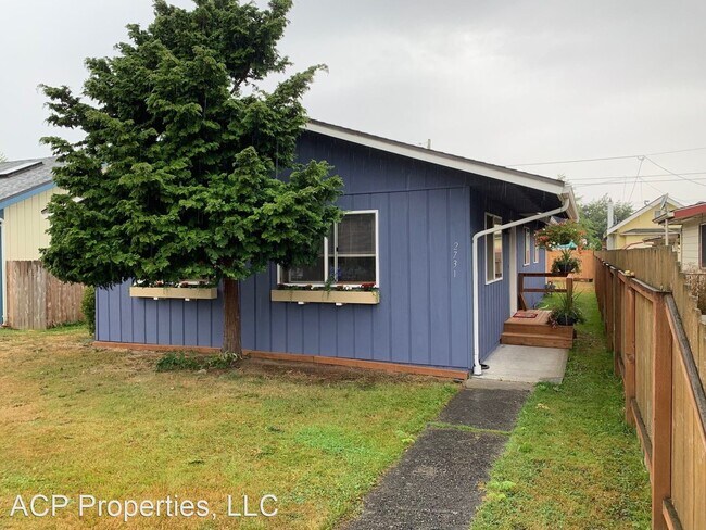 Foto del edificio - 3 br, 2 bath House - 2731 Madrona St.