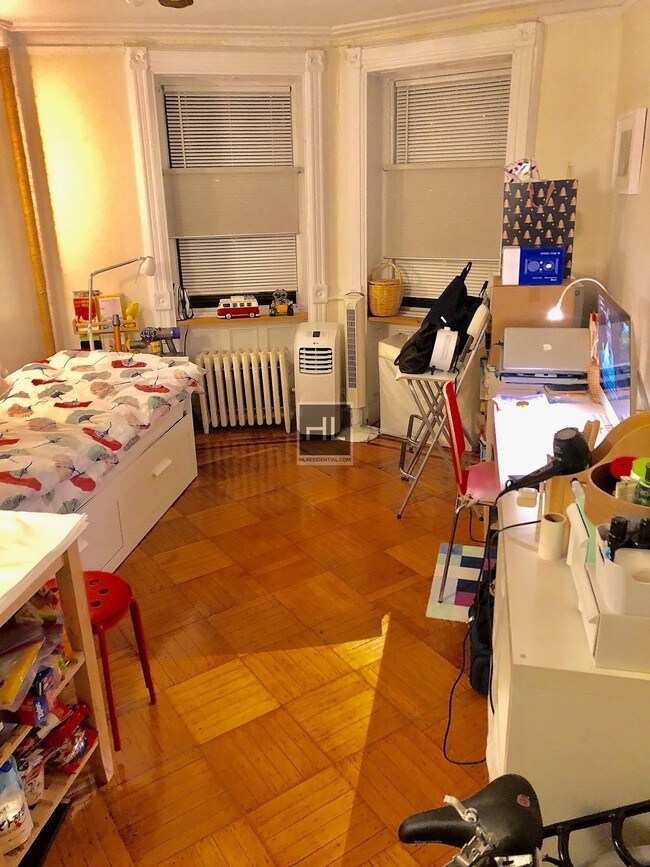 Building Photo - Studio / Prospect Heights / $1,750
