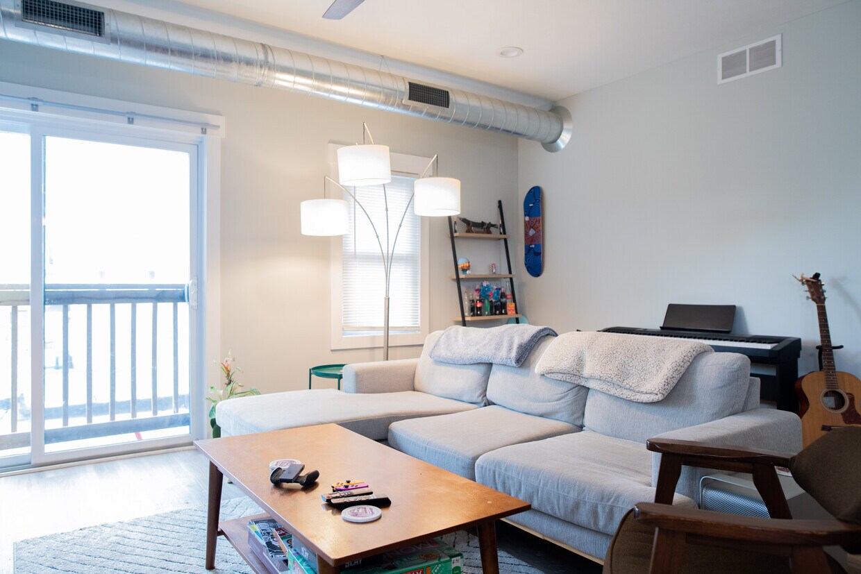 Foto principal - 802 Bridge St NW