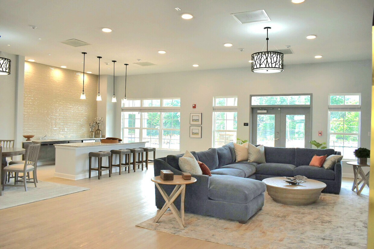 Jewel At Summit Pointe Apartments in Ooltewah, TN