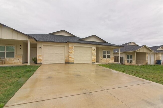 Building Photo - 473 CR 306