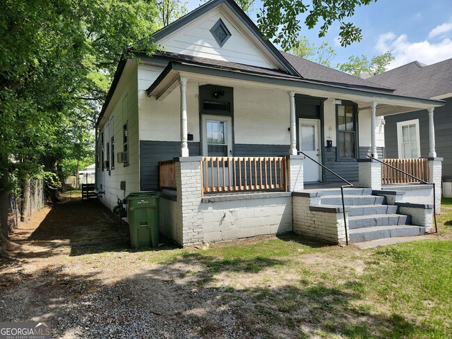 Building Photo - 1113 19th St