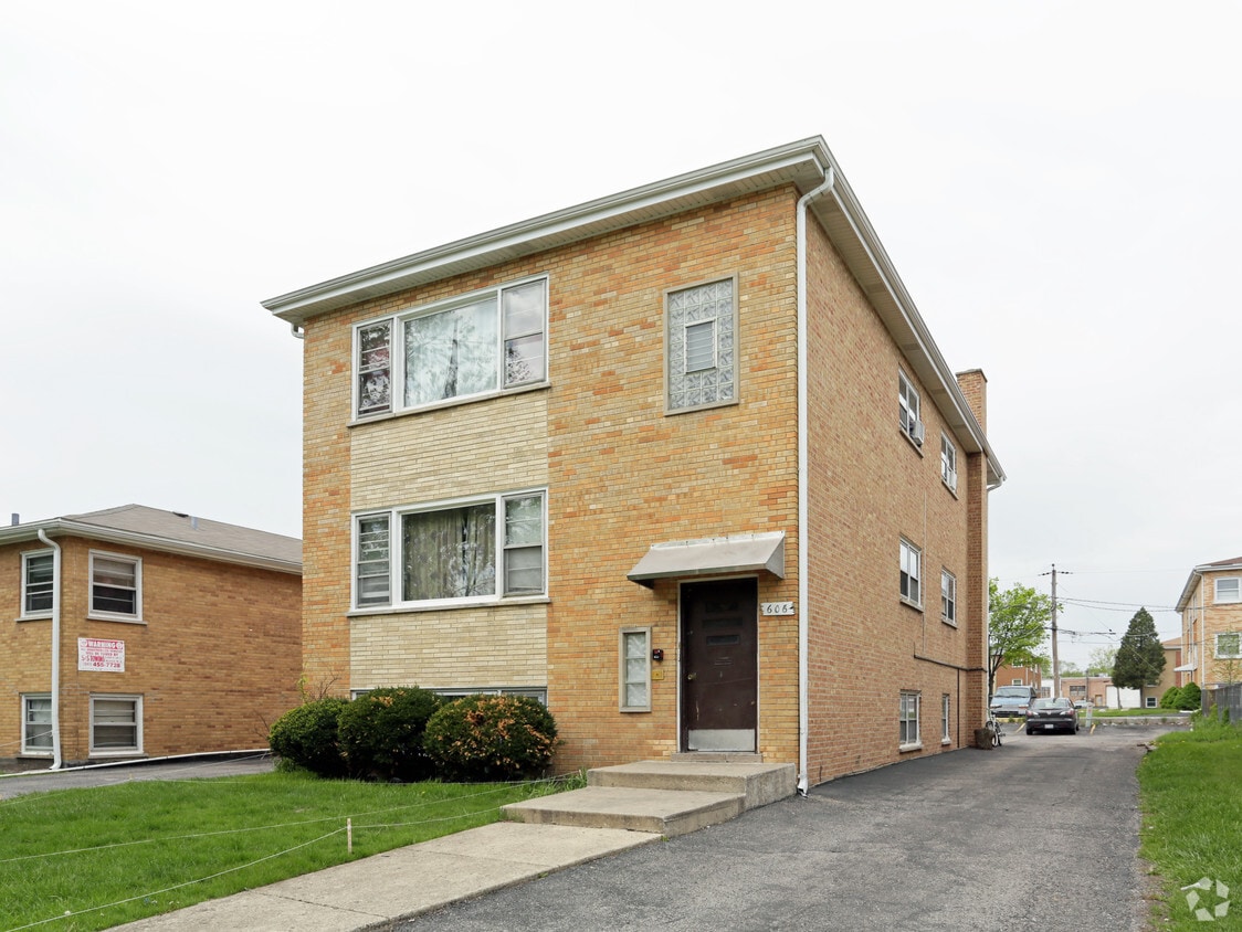 606 S Wisconsin Ave, Addison, IL 60101 Apartments in Addison, IL