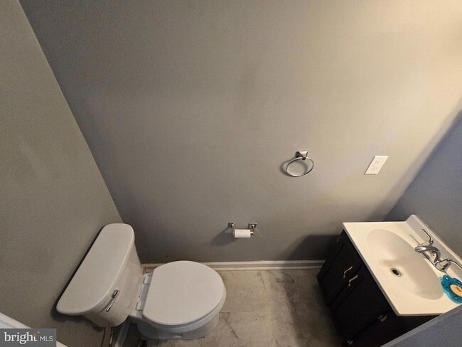 Building Photo - 2118 Cedar Barn Way