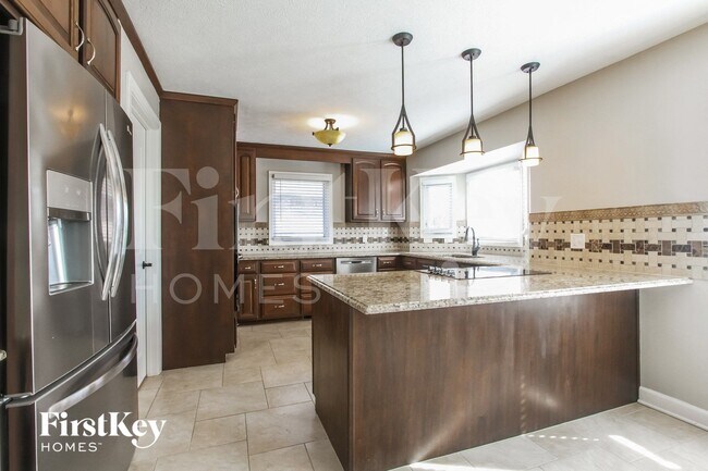 Foto del edificio - 6775 Anna Ct