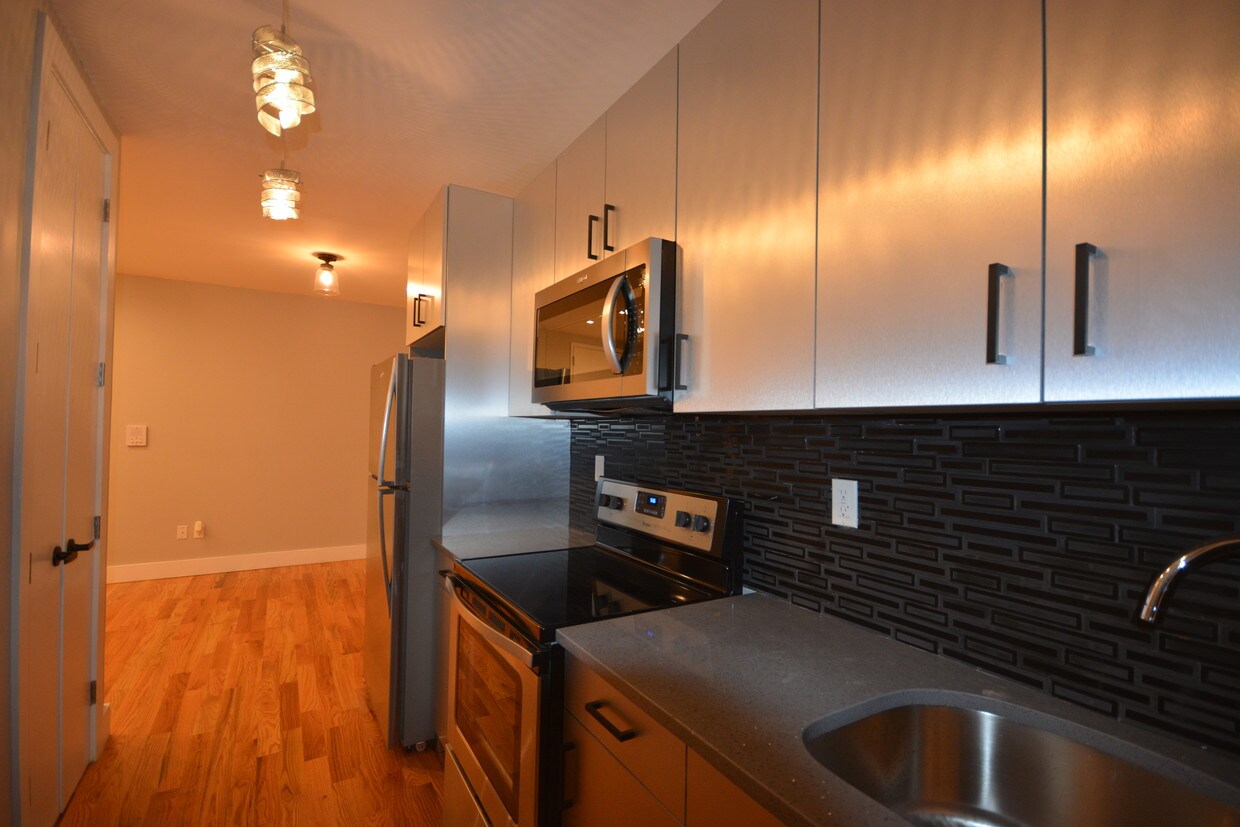 Foto principal - 1708 E New York Ave