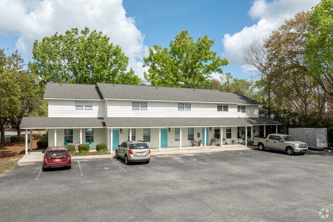 Foto del edificio - The Folly Townhomes