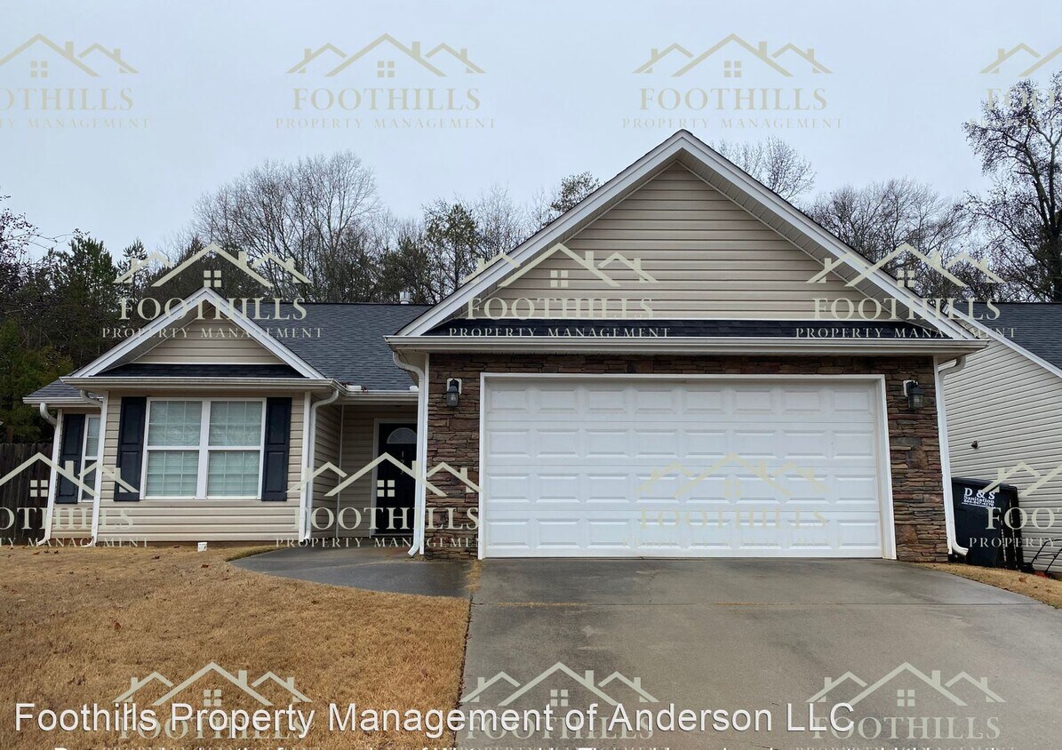 3 br, 2 bath House 123 Duraleigh Rd House Rental in Anderson, SC