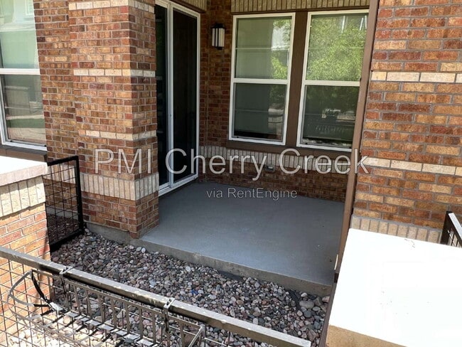 Building Photo - 9010 E Caley Way