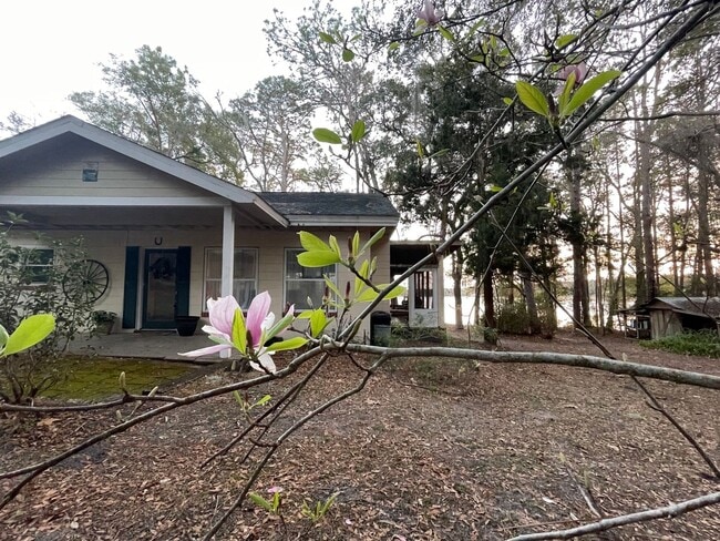Building Photo - 107 Cygnet Ln
