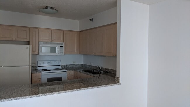 Building Photo - 512 N McClurg Ct