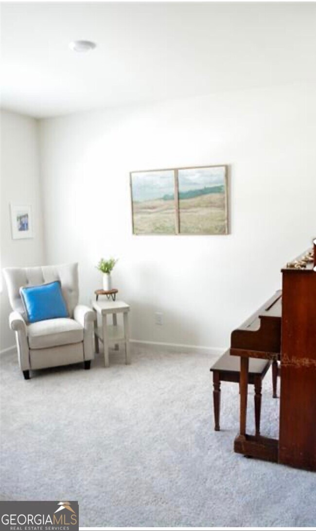 Foto del edificio - 7584 Saffron Ave