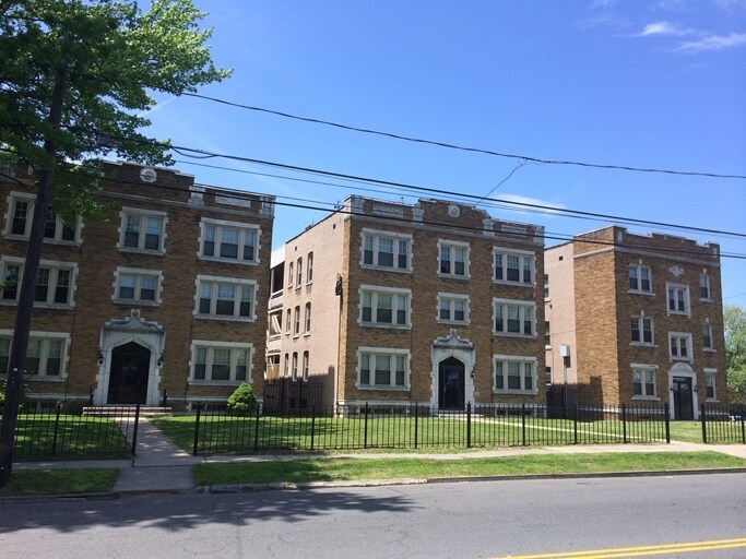 Foto principal - 115-125 Blue Hills Ave