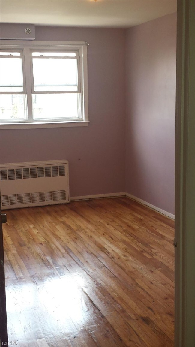 Building Photo - 2 br, 1 bath Apartment - 3132 37th St