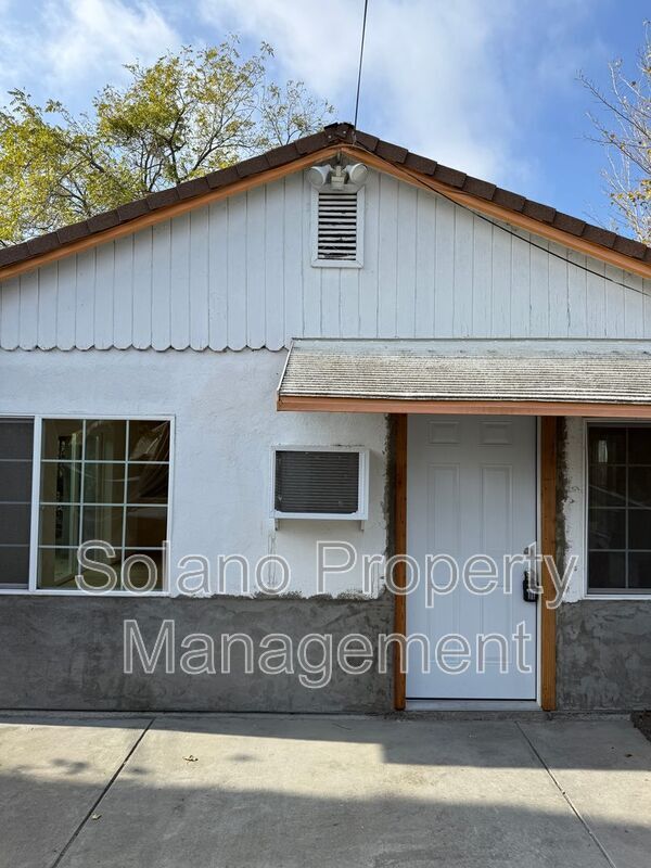 Foto del edificio - 4479 Walters Rd