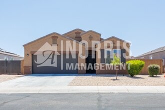 Building Photo - 1153 E Gabrilla Dr