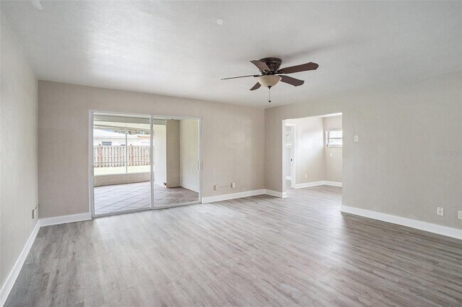 Building Photo - 3002 W Marlin Ave