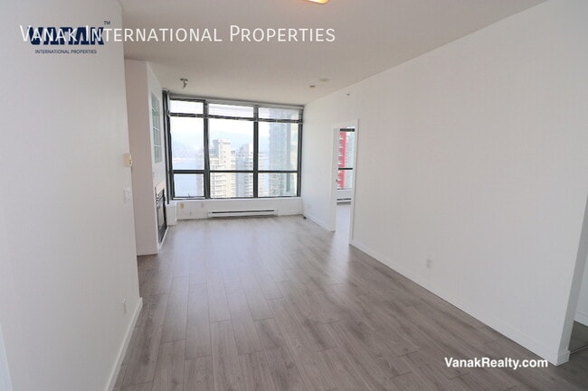 Building Photo - Bright 2-Bedroom Apartment with Breathtaki...