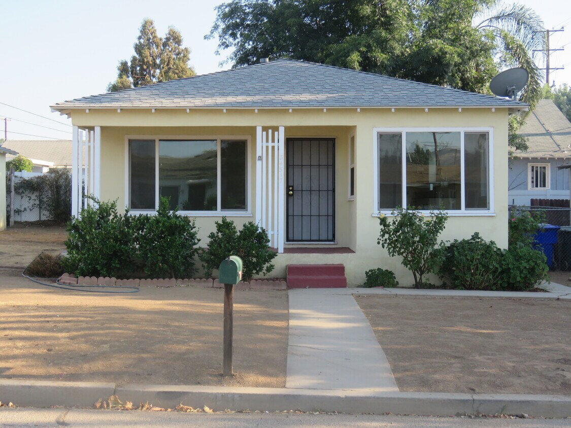 Primary Photo - 34517 Ave B