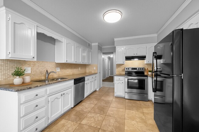 Foto del edificio - 7930 N Campbell St