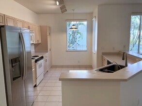 Building Photo - 95-944-944 Wikao St