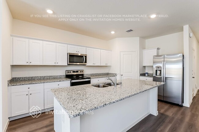 Building Photo - 27210 Clear Breeze Drive