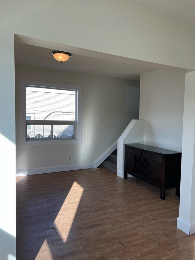 300 Durand St, Sarnia, ON N7T 5A6 House for Rent in Sarnia, ON