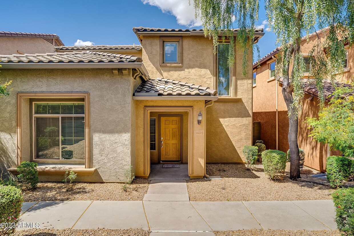 Foto principal - 3651 E Zachary Dr